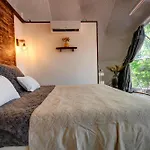 Tiche Misto Glamping Luxury tent Slapy (Prague-West)