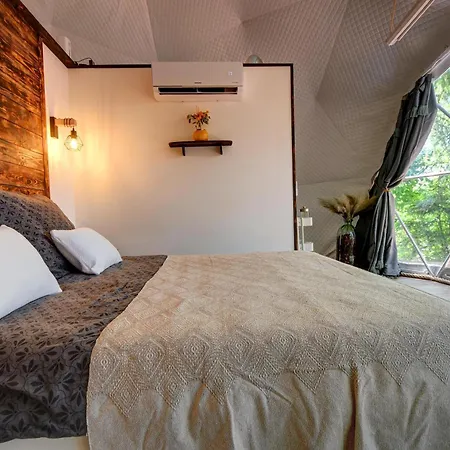 Tiche Misto Glamping Luxusní stan Slapy (Prague-West)