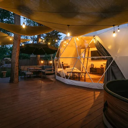 Tiché Místo Glamping Campo de lujo Slapy (Prague-West)