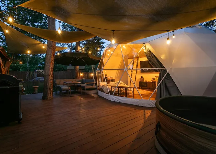 Tiché Místo Glamping Campo de lujo Slapy (Prague-West)